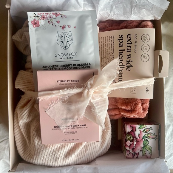 Nurtured 9 Spa Day New Mom Gift Box - brand new